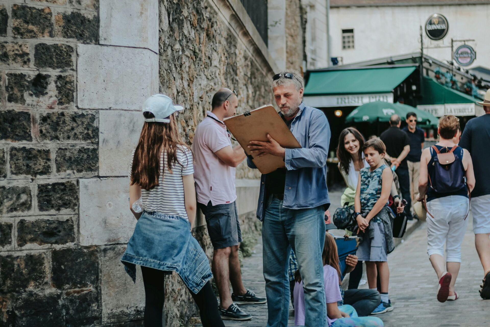 Enfant a Montmartre